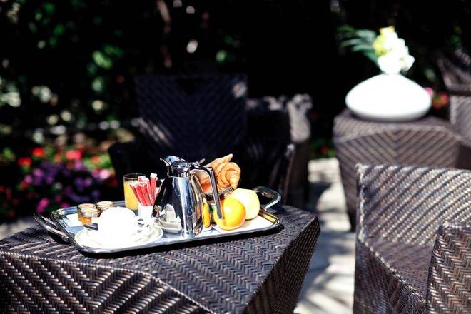 Golden Tulip Cannes Hotel de Paris, Cannes