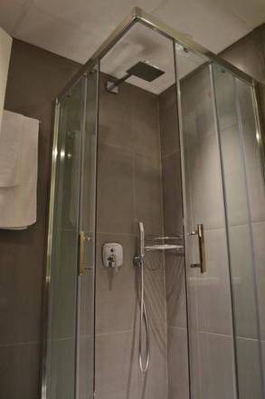 Hotel Schtak, Cannes