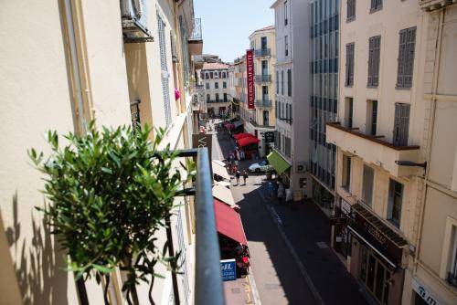 Little Palace, Cannes