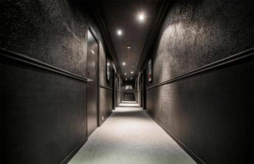Hotel Schtak, Cannes