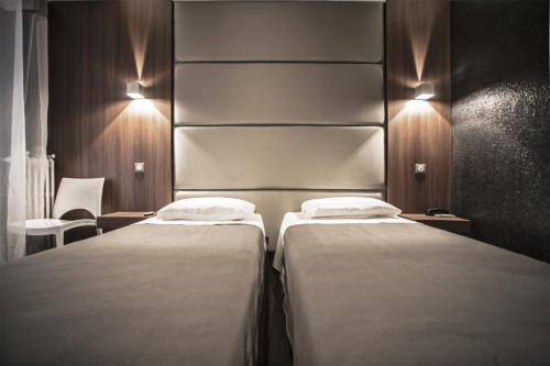 Hotel Schtak, Cannes