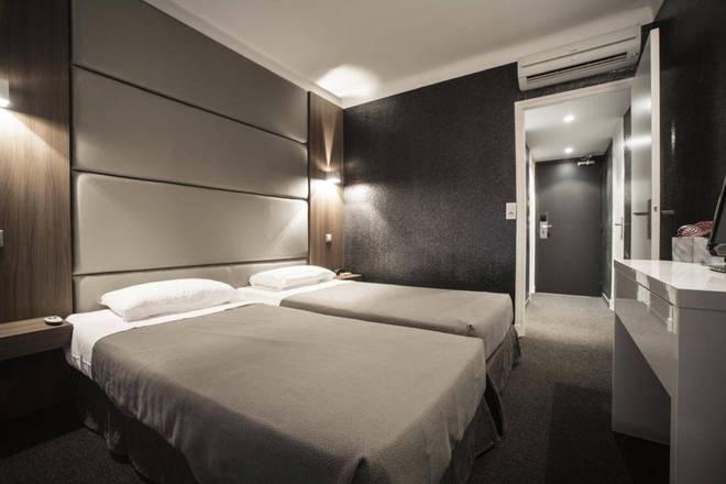 Hotel Schtak, Cannes
