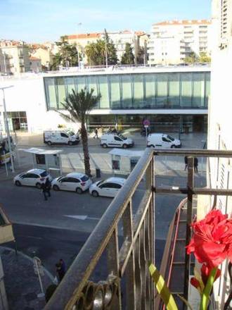 Little Palace, Cannes