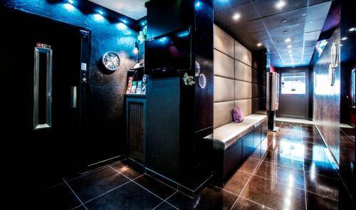 Hotel Schtak, Cannes