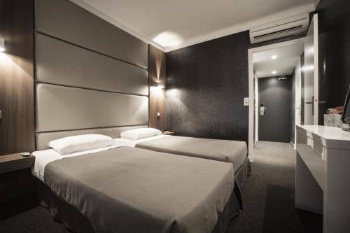 Hotel Schtak, Cannes