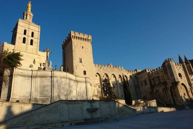 Régina, Avignon