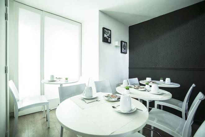 Hotel Schtak, Cannes